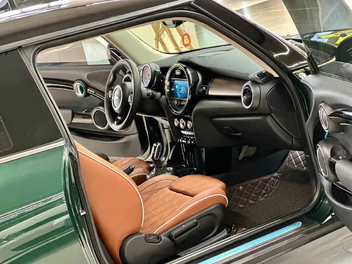 2018 MINI MINI 2.0T 192HP L4 7DCT,autocango,china used car exporter,china ev exporter,chinese used car exporter,chinese used ev exporter