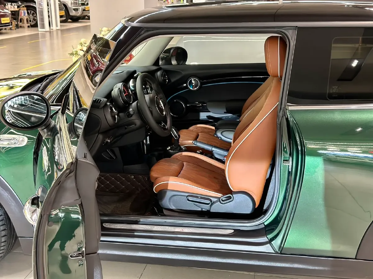 2018 MINI MINI 2.0T 192HP L4 7DCT,autocango,china used car exporter,china ev exporter,chinese used car exporter,chinese used ev exporter