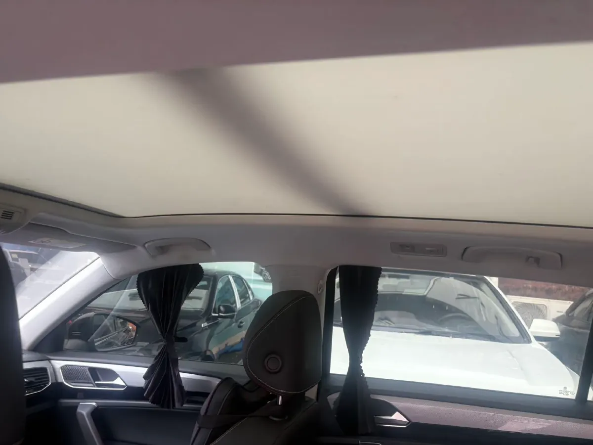 2019 Jeep Cherokee 2.0T 234HP L4 9AT,autocango,china used car exporter,china ev exporter,chinese used car exporter,chinese used ev exporter