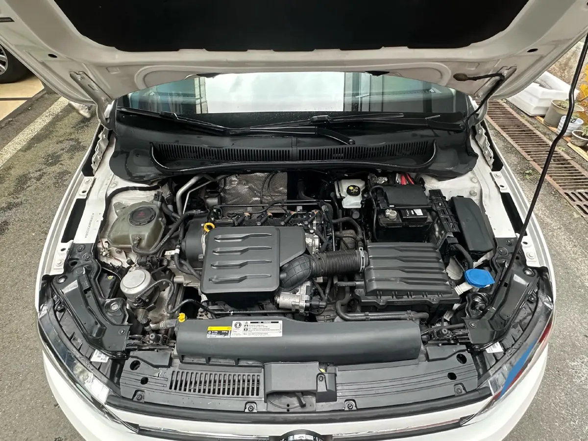 2019 Volkswagen Polo 1.5L 113HP L4 6AT,autocango,china used car exporter,china ev exporter,chinese used car exporter,chinese used ev exporter