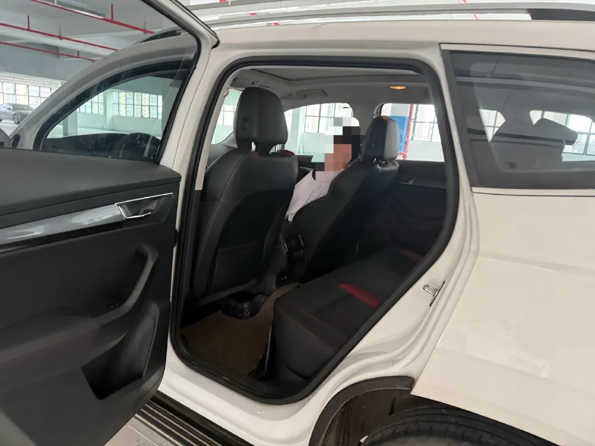 2022 Skoda Karoq 1.4T 150HP L4 7DCT,autocango,china used car exporter,china ev exporter,chinese used car exporter,chinese used ev exporter