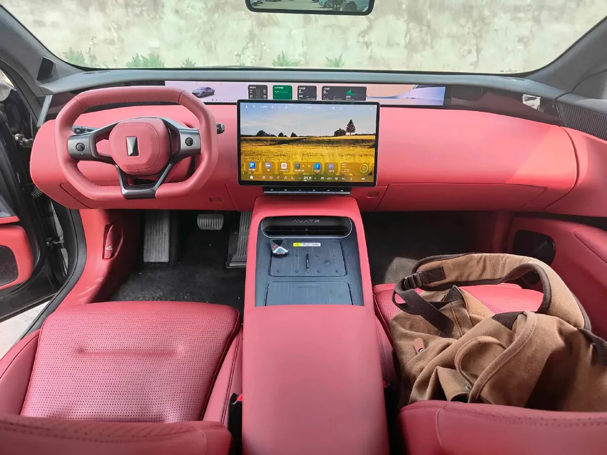 2025 Avatr 12 1.5T 156HP L4 REEV,autocango,china used car exporter,china ev exporter,chinese used car exporter,chinese used ev exporter