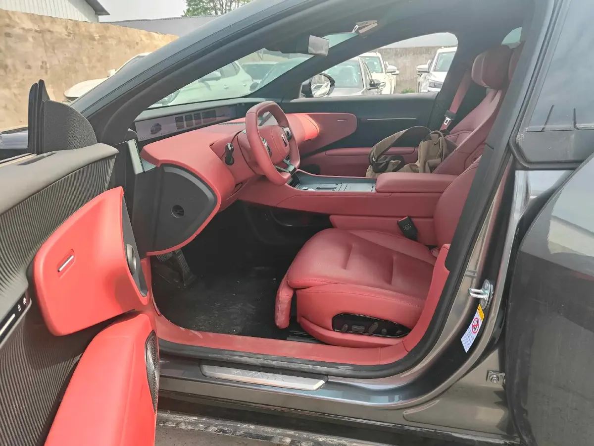 2025 Avatr 12 1.5T 156HP L4 REEV,autocango,china used car exporter,china ev exporter,chinese used car exporter,chinese used ev exporter