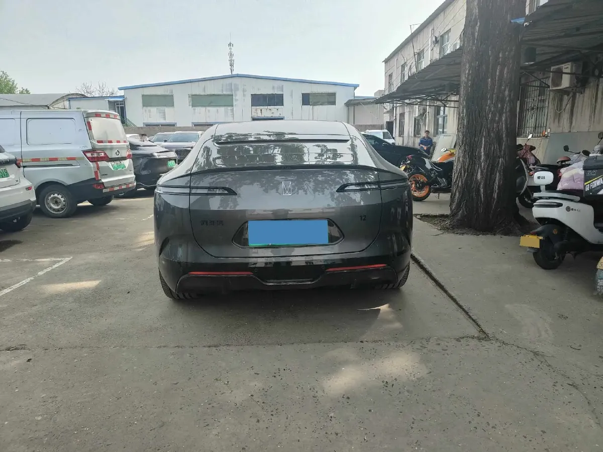 2025 Avatr 12 1.5T 156HP L4 REEV,autocango,china used car exporter,china ev exporter,chinese used car exporter,chinese used ev exporter