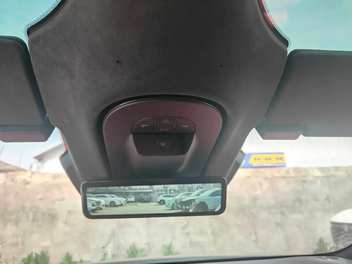 2025 Avatr 12 1.5T 156HP L4 REEV,autocango,china used car exporter,china ev exporter,chinese used car exporter,chinese used ev exporter