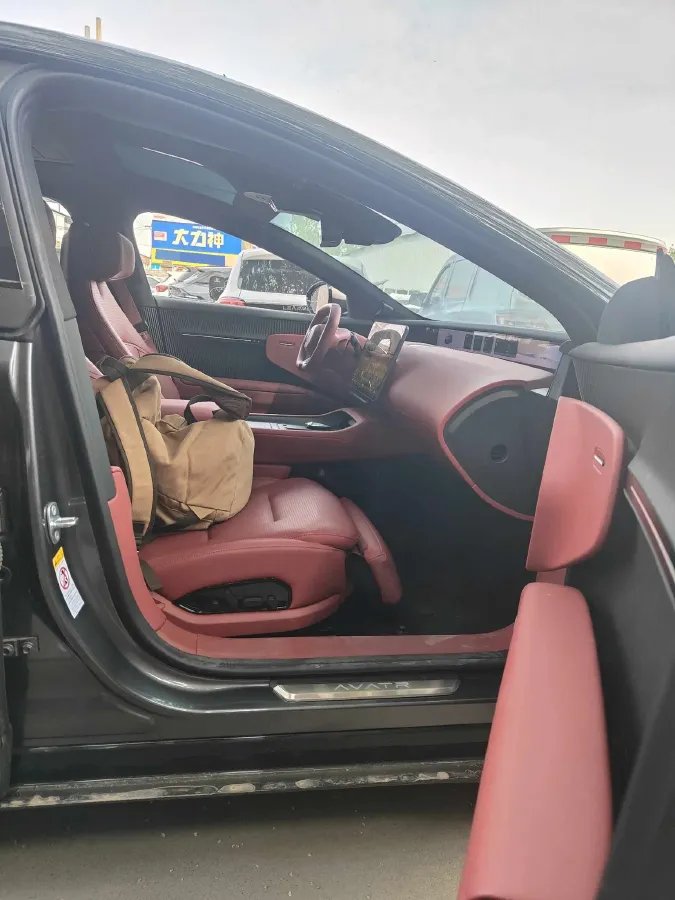 2025 Avatr 12 1.5T 156HP L4 REEV,autocango,china used car exporter,china ev exporter,chinese used car exporter,chinese used ev exporter