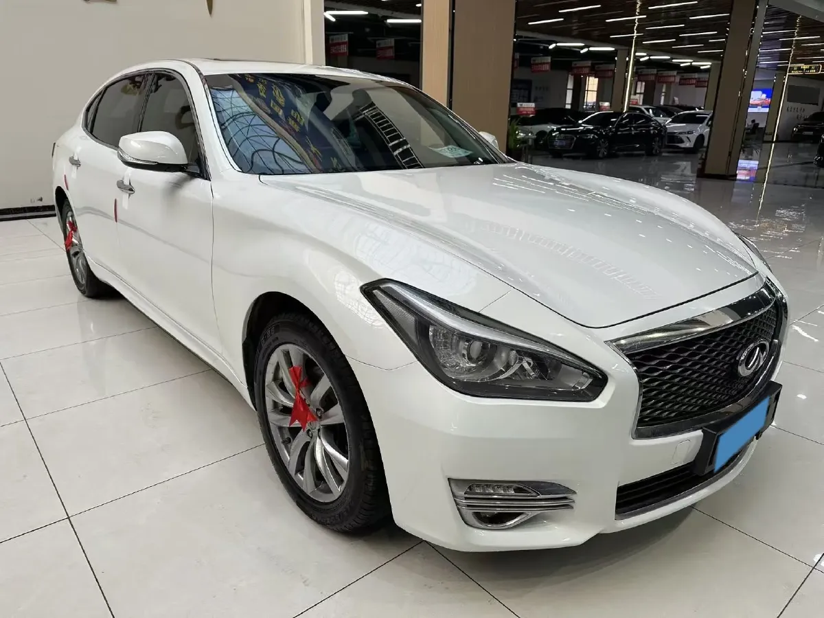2015 Infiniti Q70 2.5L 222HP V6 7AT,autocango,china used car exporter,china ev exporter,chinese used car exporter,chinese used ev exporter