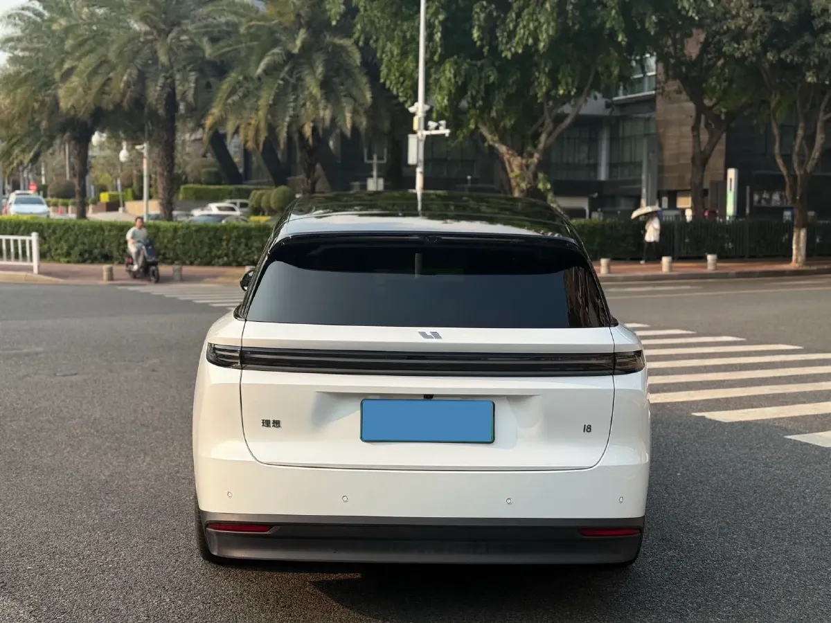 2025 Li i8 BEV,autocango,china used car exporter,china ev exporter,chinese used car exporter,chinese used ev exporter