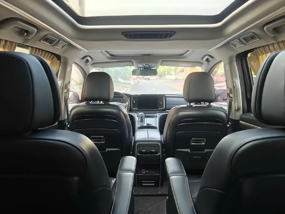 2021 GAC Trumpchi M8 2.0T 252HP L4 8AT,autocango,china used car exporter,china ev exporter,chinese used car exporter,chinese used ev exporter