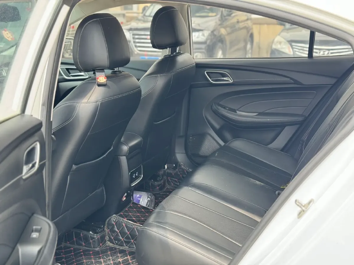 2019 Roewe i5 1.5L 120HP L4 CVT,autocango,china used car exporter,china ev exporter,chinese used car exporter,chinese used ev exporter