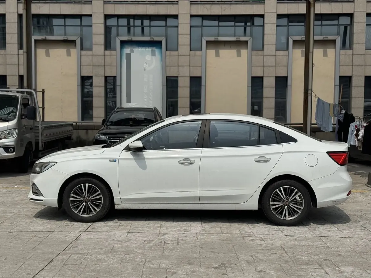 2019 Roewe i5 1.5L 120HP L4 CVT,autocango,china used car exporter,china ev exporter,chinese used car exporter,chinese used ev exporter