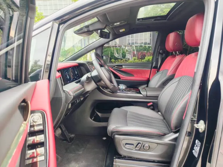 2023 GAC Trumpchi M8 2.0T 252HP L4 8AT,autocango,china used car exporter,china ev exporter,chinese used car exporter,chinese used ev exporter