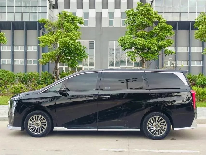 2023 GAC Trumpchi M8 2.0T 252HP L4 8AT,autocango,china used car exporter,china ev exporter,chinese used car exporter,chinese used ev exporter