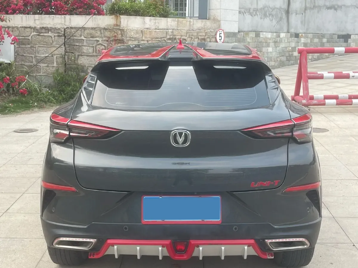 2020 ChangAn UNI-T 1.5T 180HP L4 7DCT,autocango,china used car exporter,china ev exporter,chinese used car exporter,chinese used ev exporter