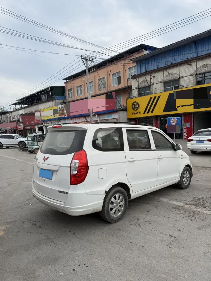 2018 WuLing HongGuang 1.5L 105HP L4 5MT,autocango,china used car exporter,china ev exporter,chinese used car exporter,chinese used ev exporter