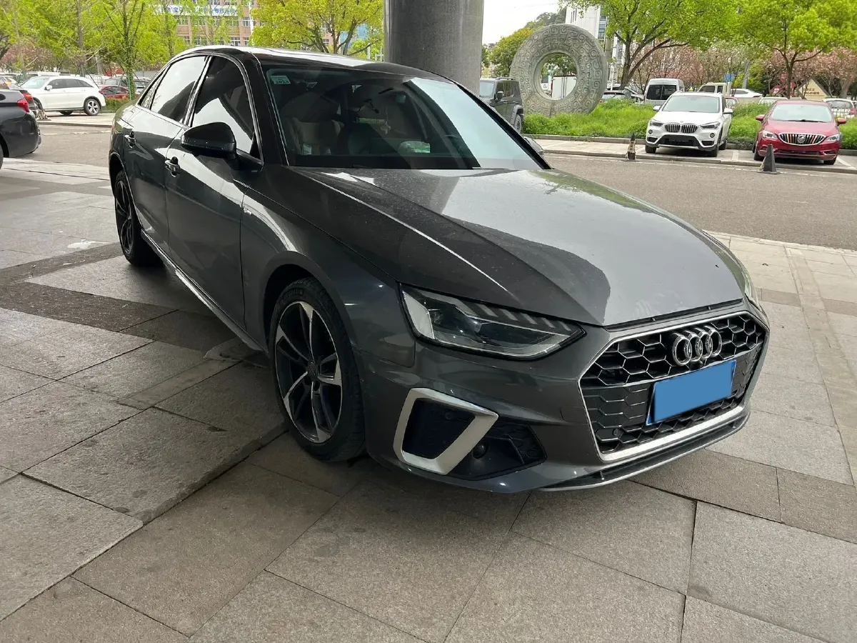 2020 Audi A4L 2.0T 190HP L4 7DCT,autocango,china used car exporter,china ev exporter,chinese used car exporter,chinese used ev exporter