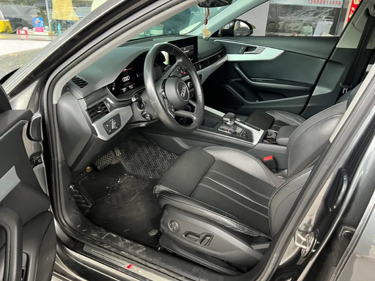 2020 Audi A4L 2.0T 190HP L4 7DCT,autocango,china used car exporter,china ev exporter,chinese used car exporter,chinese used ev exporter