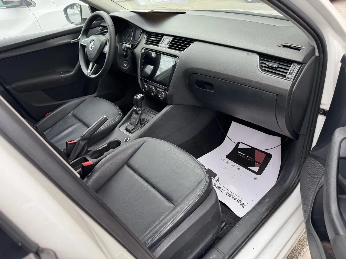 2017 Skoda Octavia 1.6L 110HP L4 6AT,autocango,china used car exporter,china ev exporter,chinese used car exporter,chinese used ev exporter