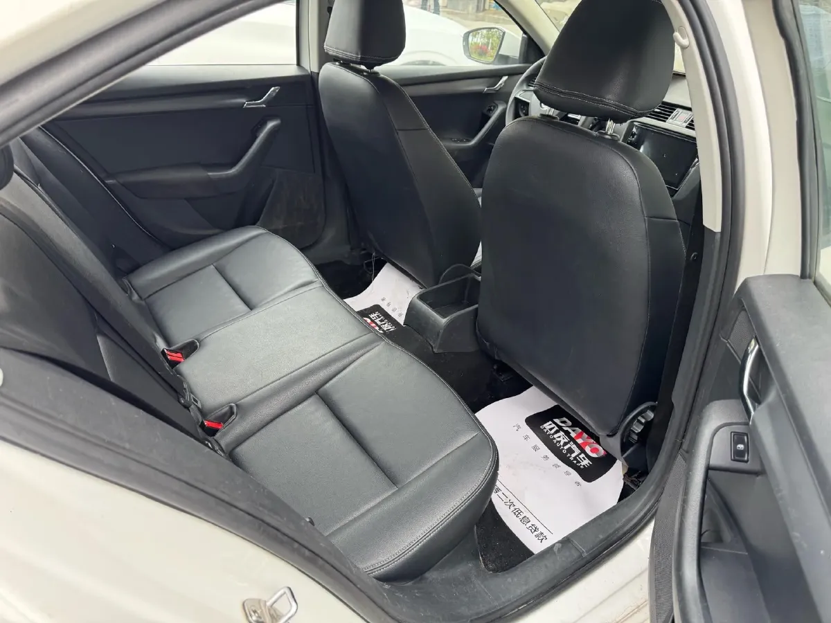 2017 Skoda Octavia 1.6L 110HP L4 6AT,autocango,china used car exporter,china ev exporter,chinese used car exporter,chinese used ev exporter