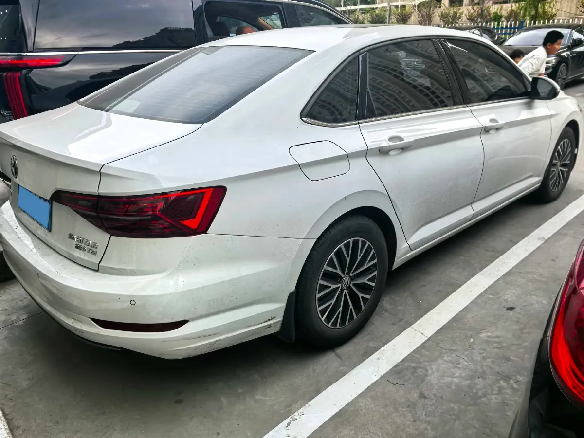 2019 Volkswagen Sagitar 1.2T 116HP L4 5MT,autocango,china used car exporter,china ev exporter,chinese used car exporter,chinese used ev exporter