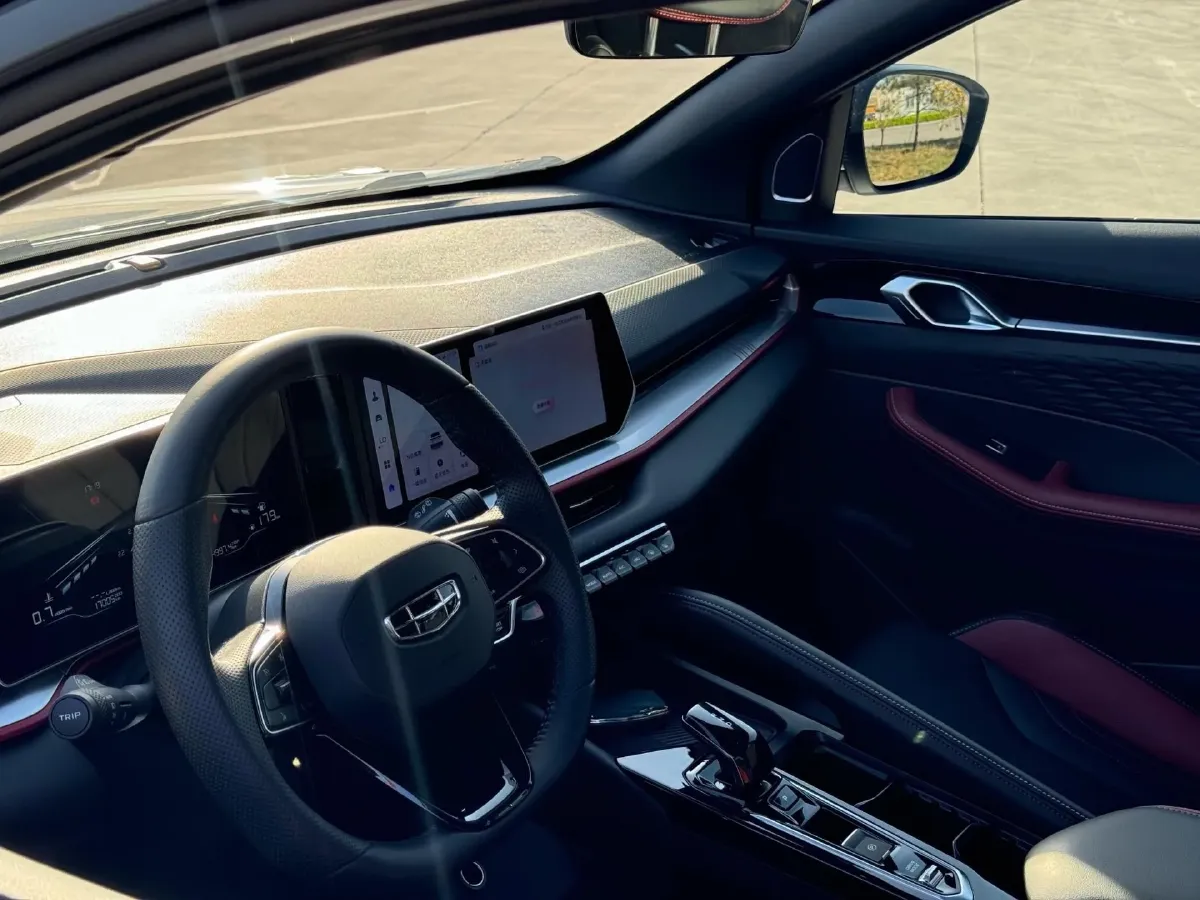 2022 Geely Coolray 1.5T 181HP L4 7DCT,autocango,china used car exporter,china ev exporter,chinese used car exporter,chinese used ev exporter