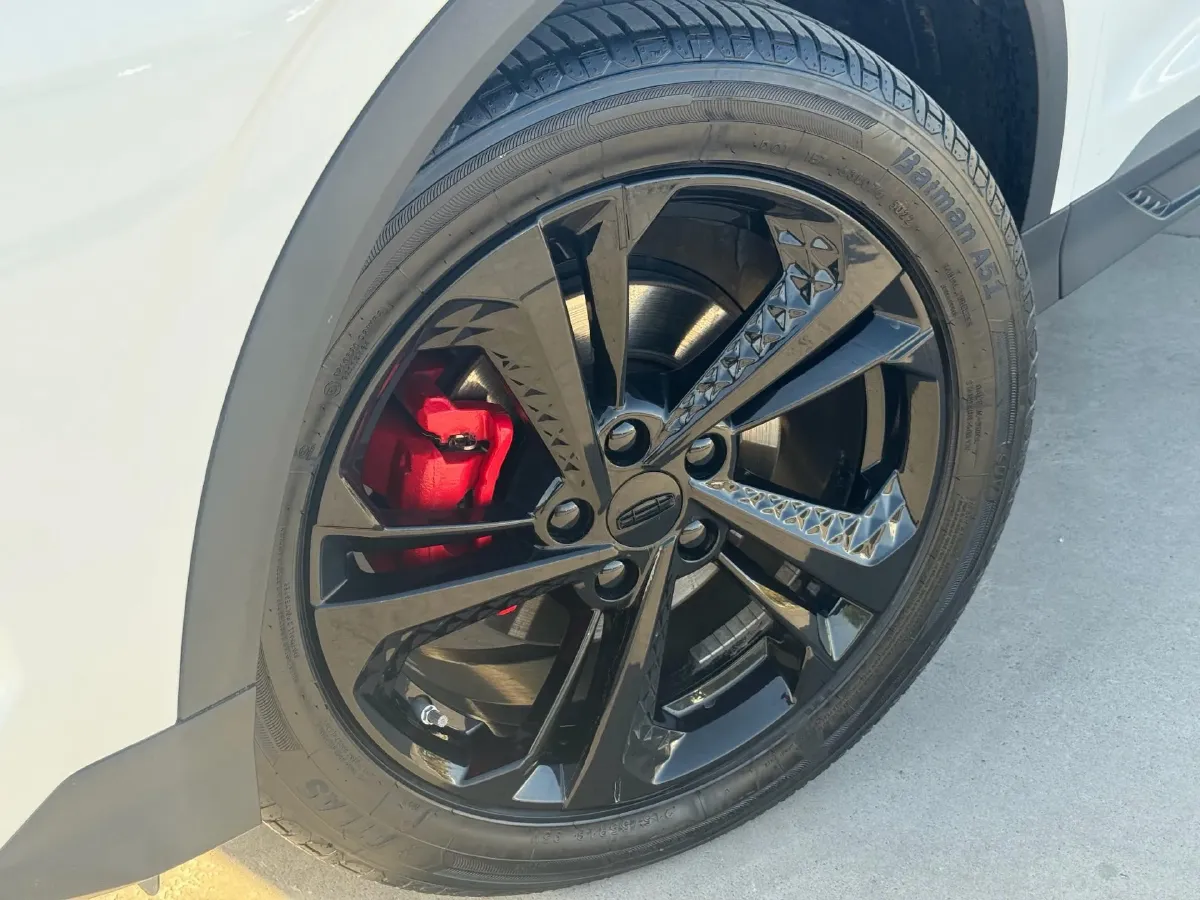 2022 Geely Coolray 1.5T 181HP L4 7DCT,autocango,china used car exporter,china ev exporter,chinese used car exporter,chinese used ev exporter