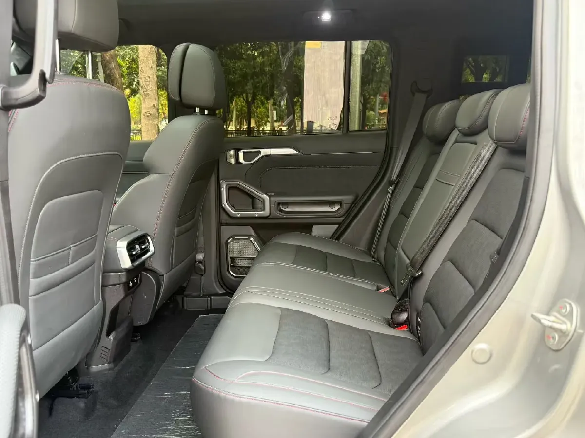 2024 Jetour Traveller 2.0T 254HP L4 7DCT,autocango,china used car exporter,china ev exporter,chinese used car exporter,chinese used ev exporter