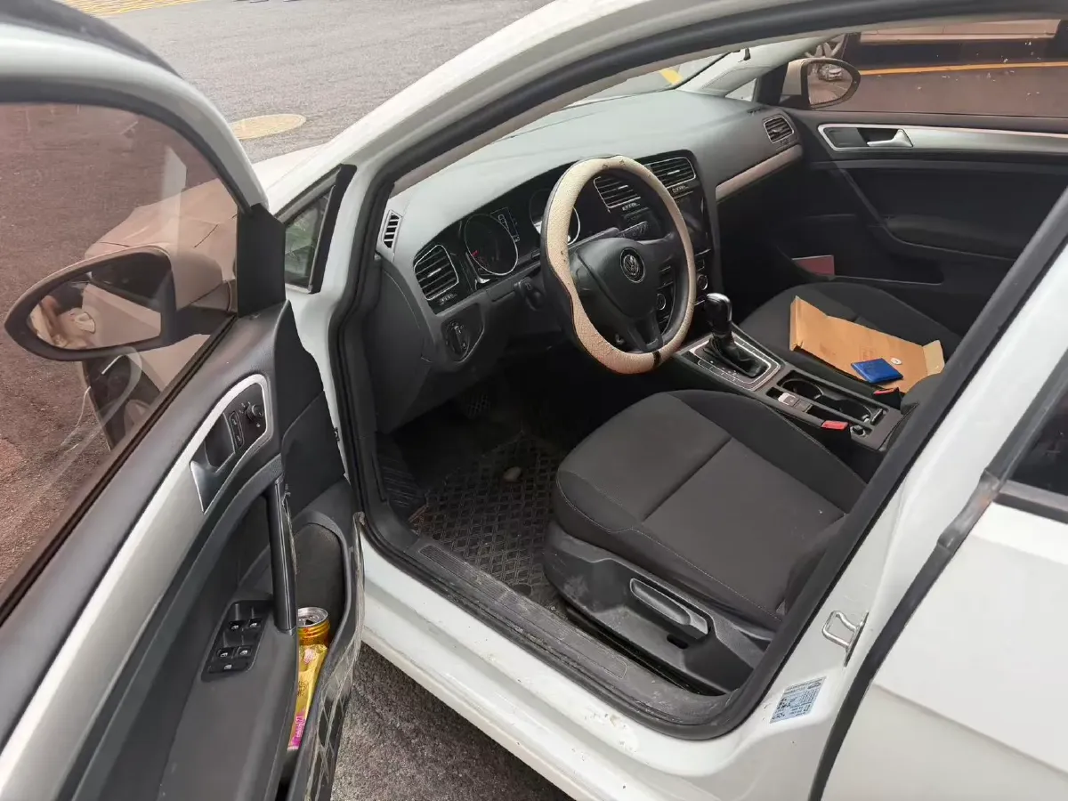 2019 Volkswagen Golf 1.6L 110HP L4 6AT,autocango,china used car exporter,china ev exporter,chinese used car exporter,chinese used ev exporter