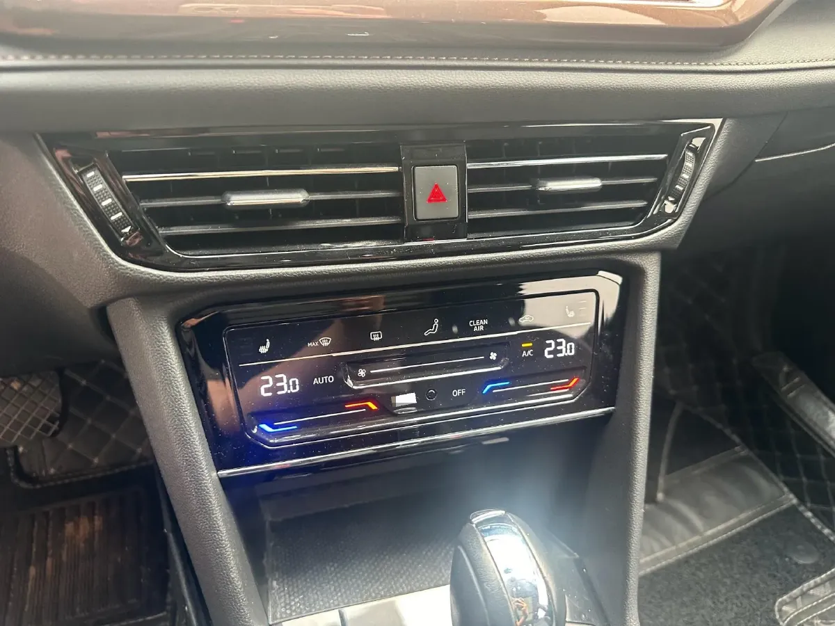 2021 Volkswagen Tharu 1.4T 150HP L4 7DCT,autocango,china used car exporter,china ev exporter,chinese used car exporter,chinese used ev exporter