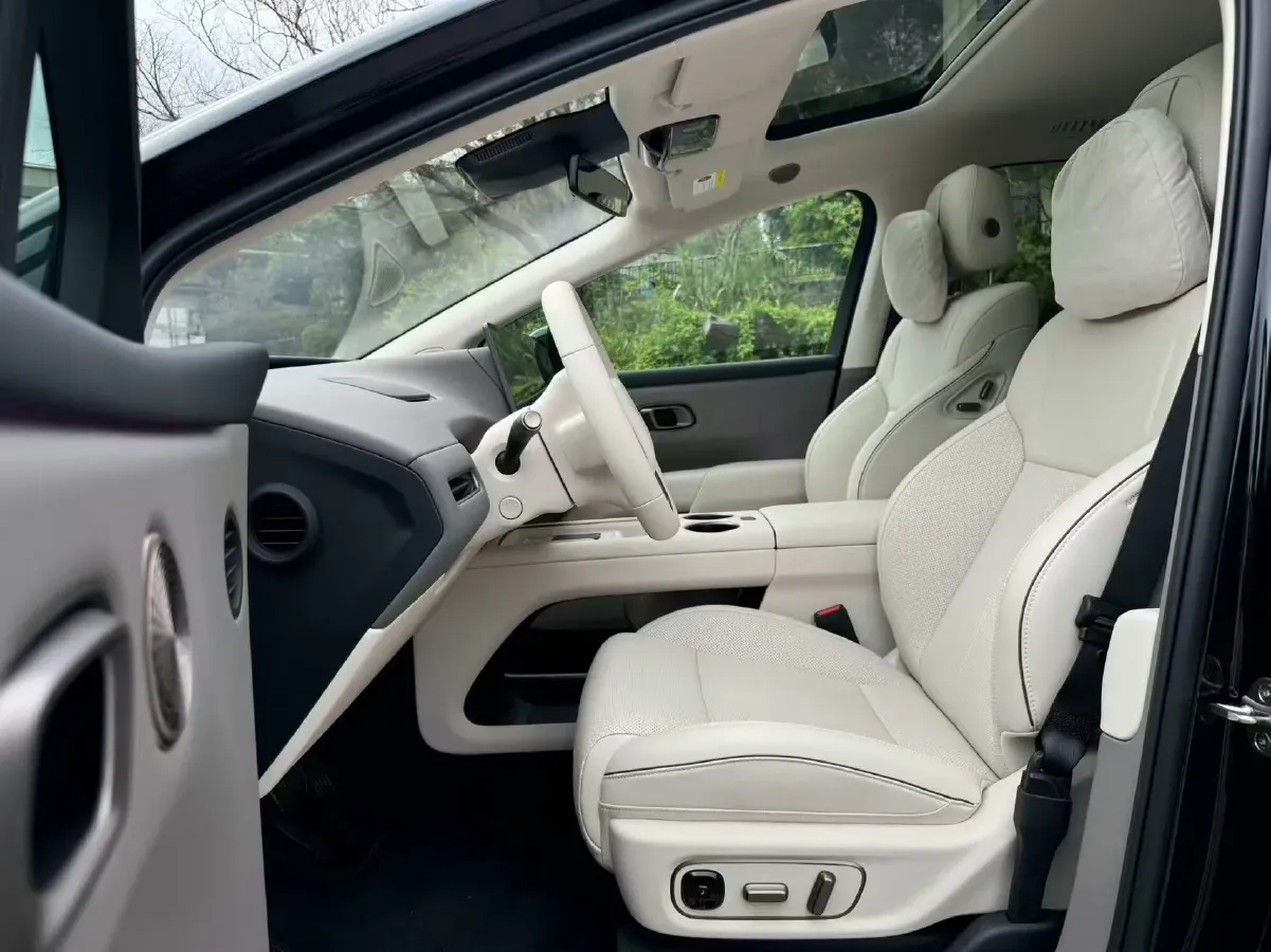 2025 Li i8 BEV,autocango,china used car exporter,china ev exporter,chinese used car exporter,chinese used ev exporter