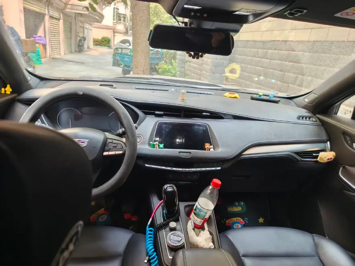 2022 Cadillac XT4 2.0T 237HP L4 9AT,autocango,china used car exporter,china ev exporter,chinese used car exporter,chinese used ev exporter