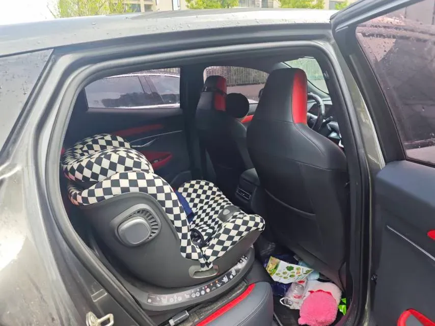 2020 ChangAn UNI-T 1.5T 180HP L4 7DCT,autocango,china used car exporter,china ev exporter,chinese used car exporter,chinese used ev exporter