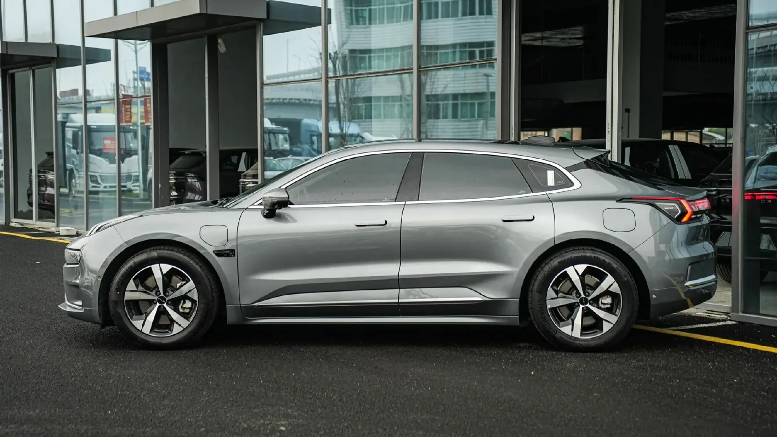 2022 Zeekr 001 BEV 86KWH,autocango,china used car exporter,china ev exporter,chinese used car exporter,chinese used ev exporter