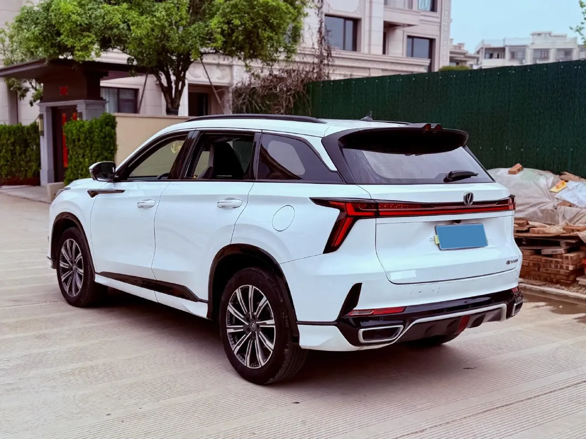 2023 ChangAn CS75 Plus 1.5T 188HP L4 8AT,autocango,china used car exporter,china ev exporter,chinese used car exporter,chinese used ev exporter