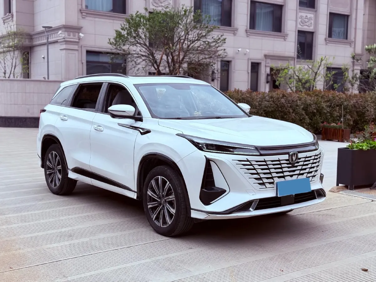 2023 ChangAn CS75 Plus 1.5T 188HP L4 8AT,autocango,china used car exporter,china ev exporter,chinese used car exporter,chinese used ev exporter
