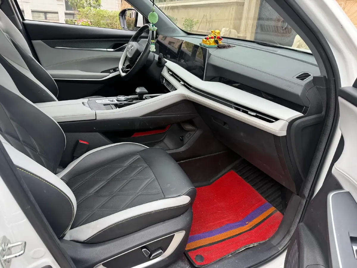 2023 ChangAn CS75 Plus 1.5T 188HP L4 8AT,autocango,china used car exporter,china ev exporter,chinese used car exporter,chinese used ev exporter