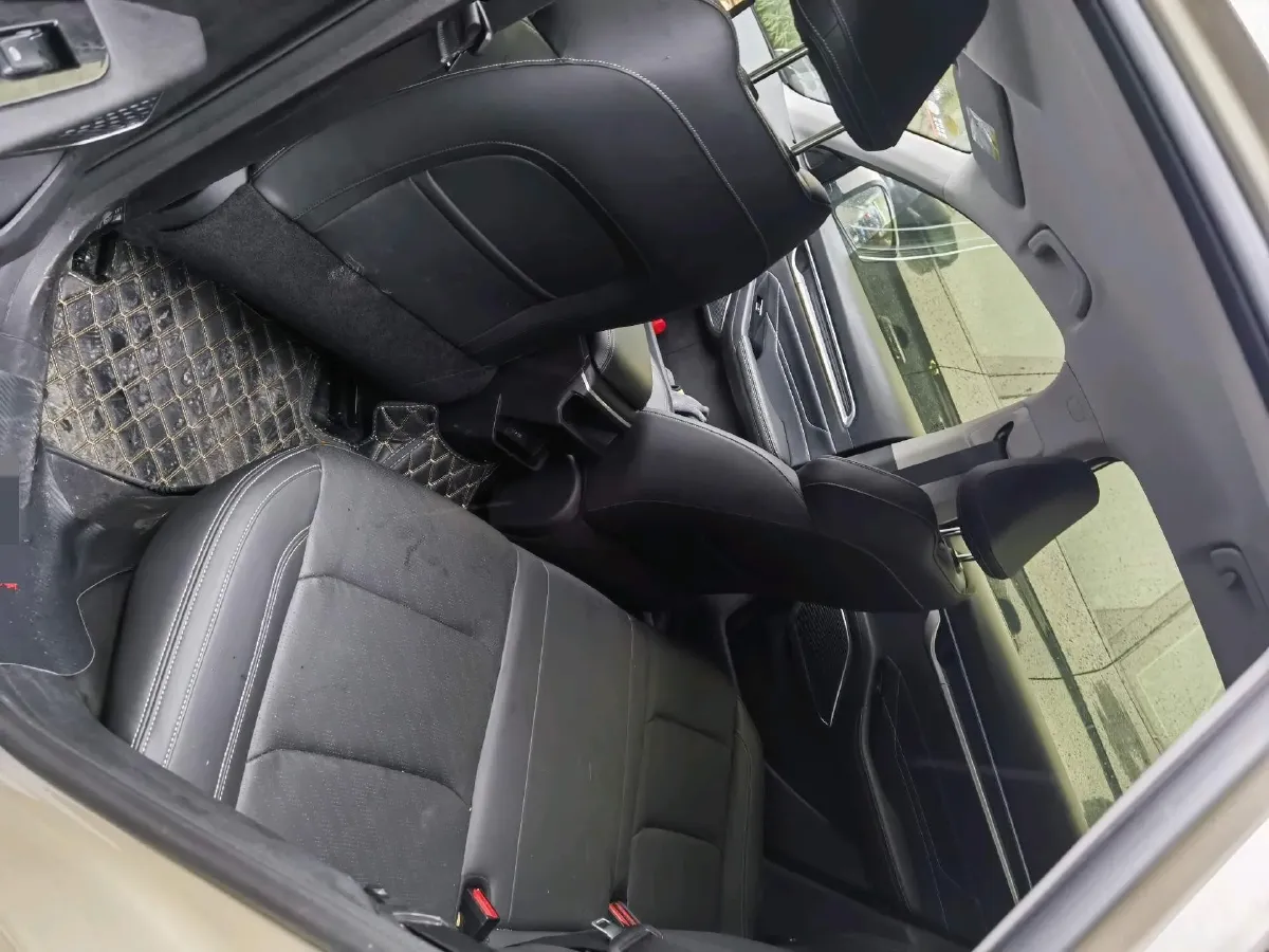 2022 Geely Emgrand 1.5L 114HP L4 5MT,autocango,china used car exporter,china ev exporter,chinese used car exporter,chinese used ev exporter