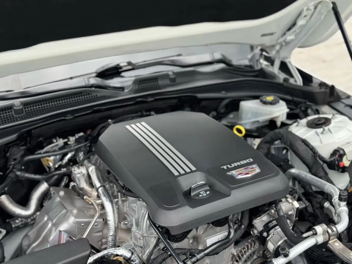 2021 Cadillac CT4 2.0T 237HP L4 8AT,autocango,china used car exporter,china ev exporter,chinese used car exporter,chinese used ev exporter