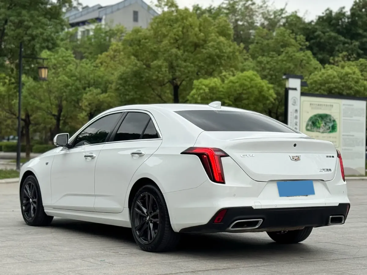 2021 Cadillac CT4 2.0T 237HP L4 8AT,autocango,china used car exporter,china ev exporter,chinese used car exporter,chinese used ev exporter