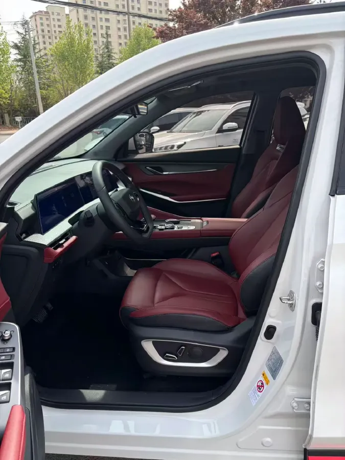 2023 ChangAn CS75 Plus 1.5T 188HP L4 8AT,autocango,china used car exporter,china ev exporter,chinese used car exporter,chinese used ev exporter