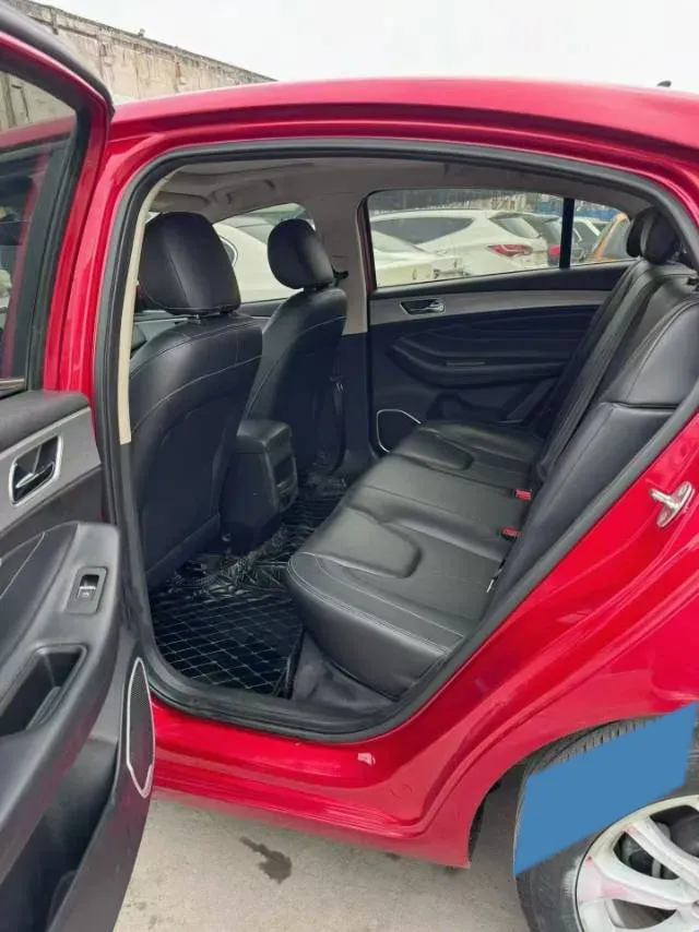 2019 Chery Arrizo 5 1.5L 116HP L4 5MT,autocango,china used car exporter,china ev exporter,chinese used car exporter,chinese used ev exporter