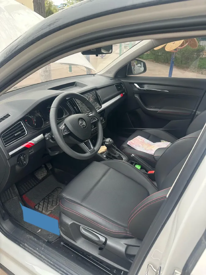 2021 Skoda Kamiq 1.5L 112HP L4 6AT,autocango,china used car exporter,china ev exporter,chinese used car exporter,chinese used ev exporter