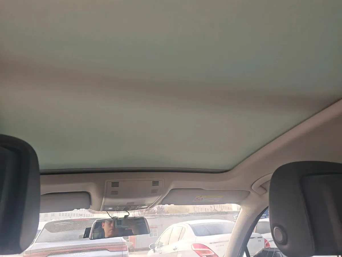 2018 Volkswagen Magotan 1.8T 180HP L4 7DCT,autocango,china used car exporter,china ev exporter,chinese used car exporter,chinese used ev exporter