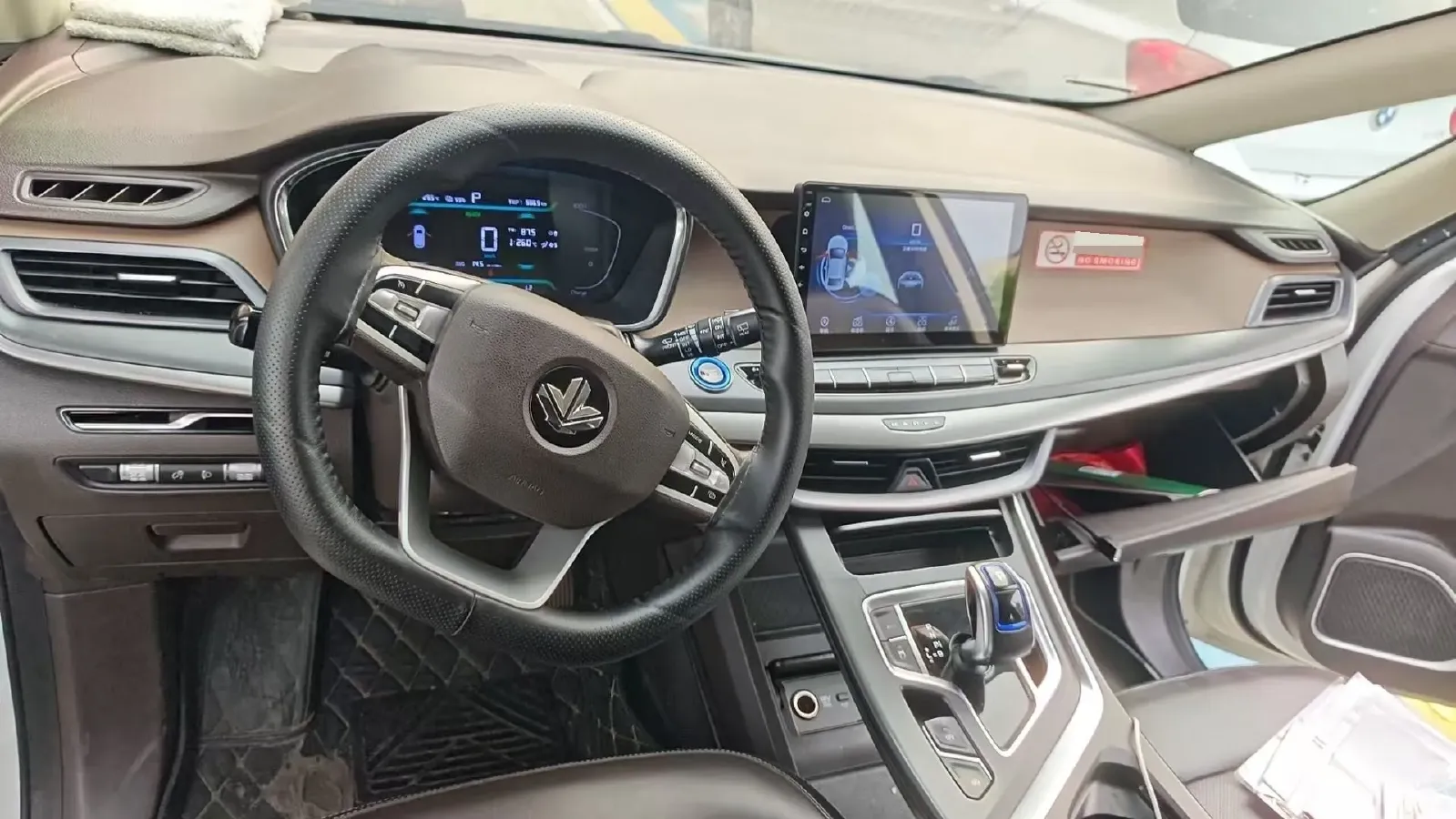 2021 LiFan Maple 80v BEV 53KWH,autocango,china used car exporter,china ev exporter,chinese used car exporter,chinese used ev exporter