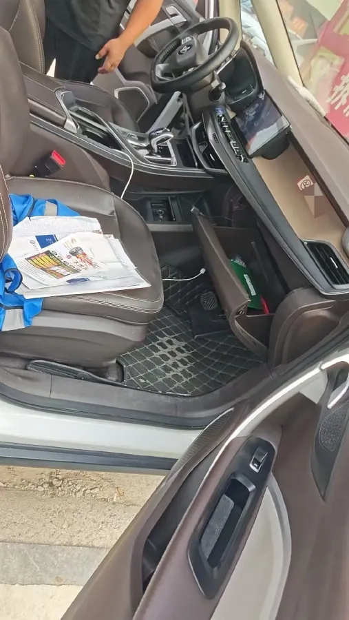 2021 LiFan Maple 80v BEV 53KWH,autocango,china used car exporter,china ev exporter,chinese used car exporter,chinese used ev exporter