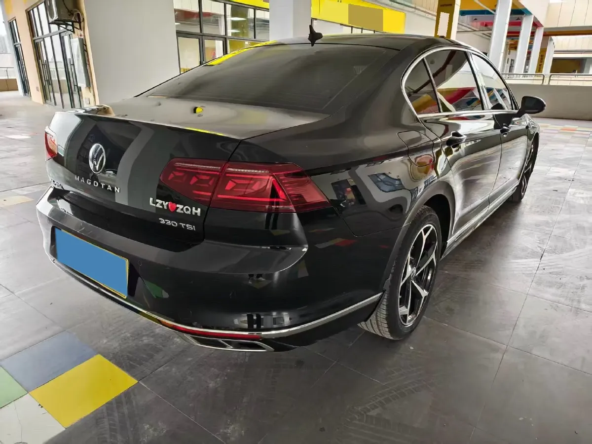 2023 Volkswagen Magotan 2.0T 186HP L4 7DCT,autocango,china used car exporter,china ev exporter,chinese used car exporter,chinese used ev exporter