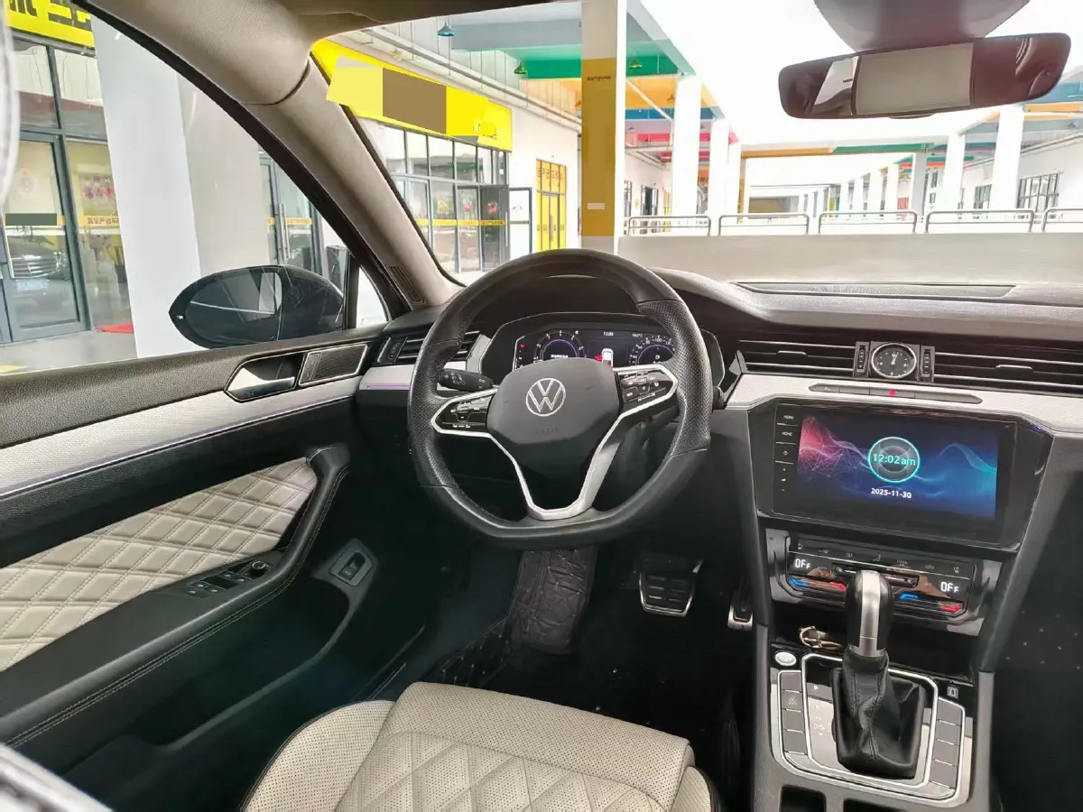 2023 Volkswagen Magotan 2.0T 186HP L4 7DCT,autocango,china used car exporter,china ev exporter,chinese used car exporter,chinese used ev exporter