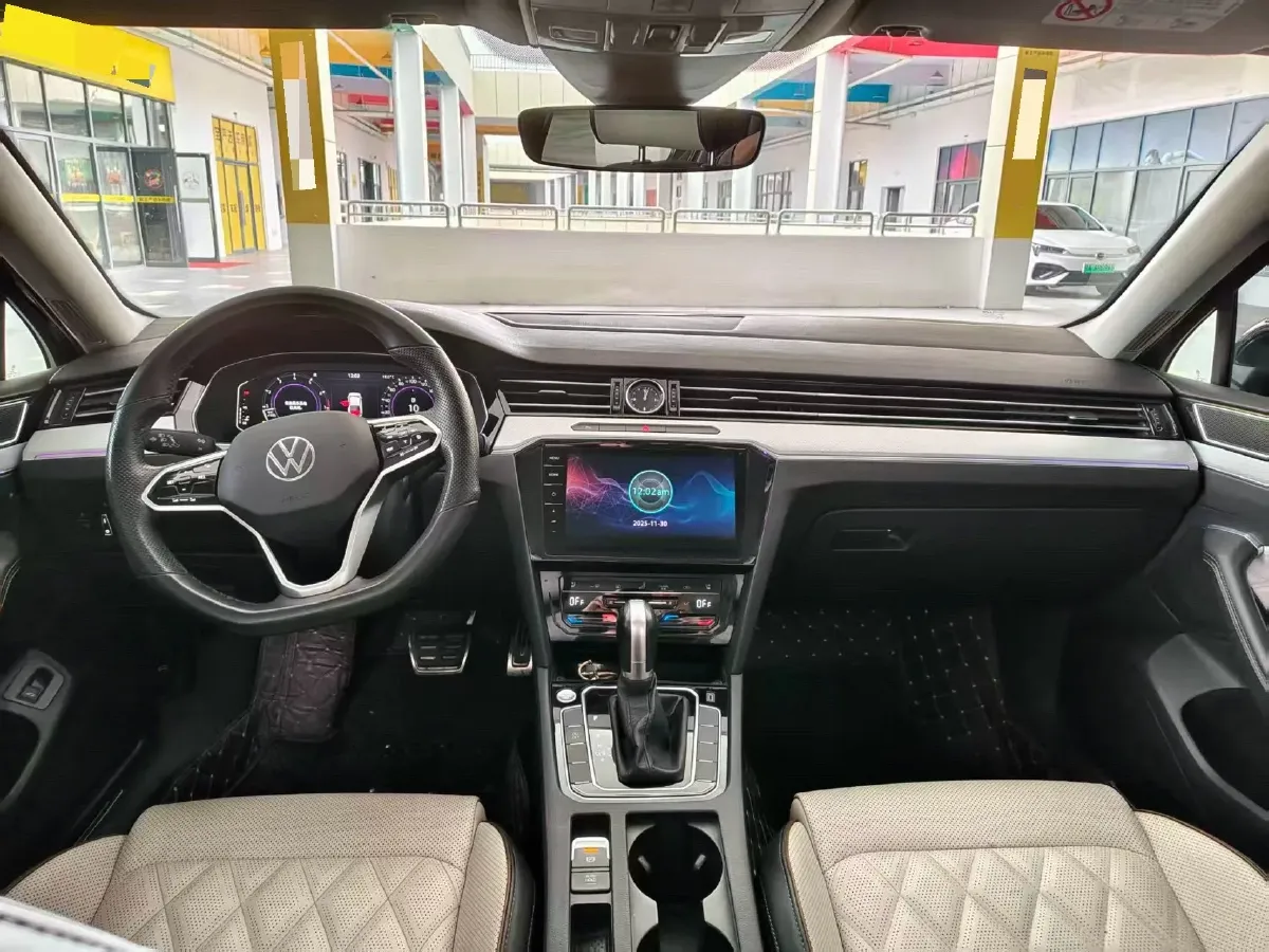 2023 Volkswagen Magotan 2.0T 186HP L4 7DCT,autocango,china used car exporter,china ev exporter,chinese used car exporter,chinese used ev exporter