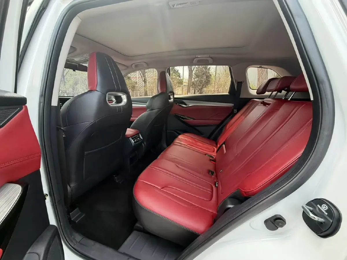 2022 ChangAn CS75 1.5T 180HP L4 7DCT,autocango,china used car exporter,china ev exporter,chinese used car exporter,chinese used ev exporter