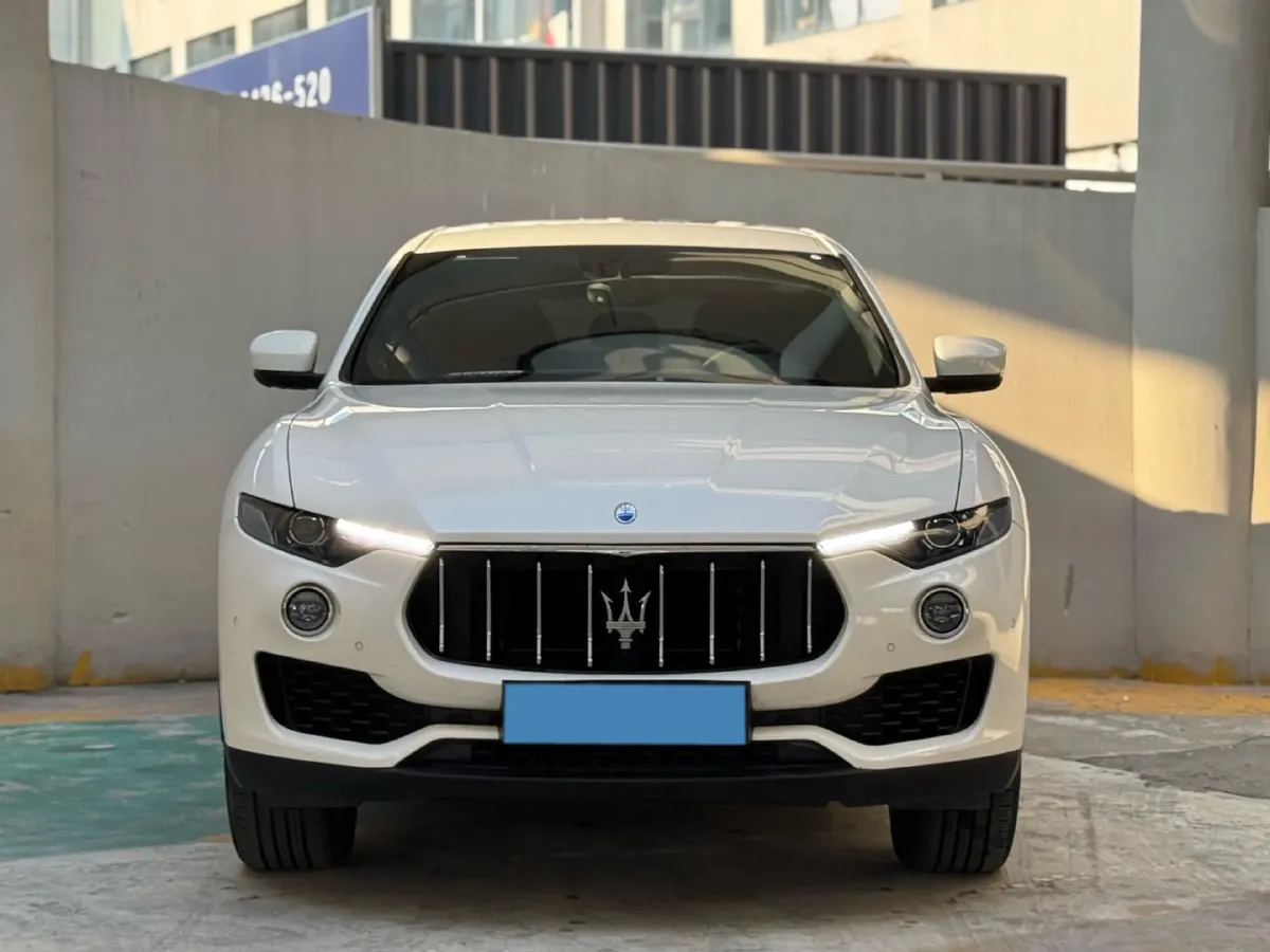 2018 Jaguar XJ 3.0T 340HP V6 8AT,autocango,china used car exporter,china ev exporter,chinese used car exporter,chinese used ev exporter